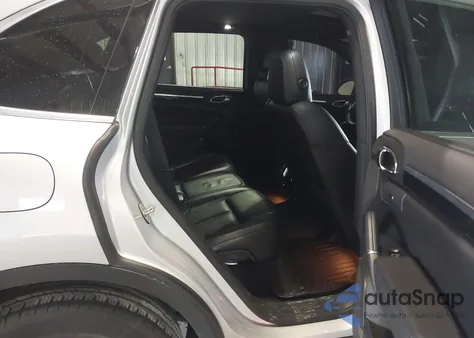 2012 Porsche Cayenne z USA, uszkodzony, nr VIN WP1AA2A23CLA09225